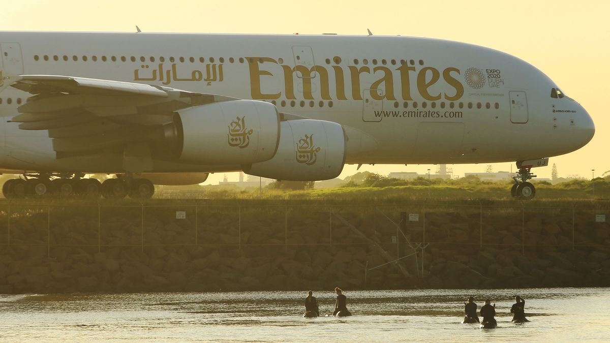 Emirates zwalniają pracowników.