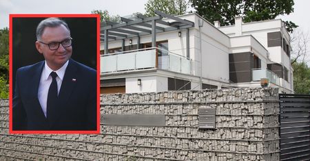 Zapukali do drzwi mieszkania Andrzeja Dudy. To się stało potem