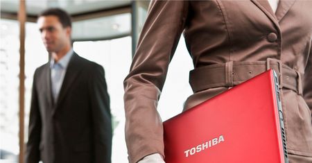 Toshiba R800 - dla każdego coś dobrego