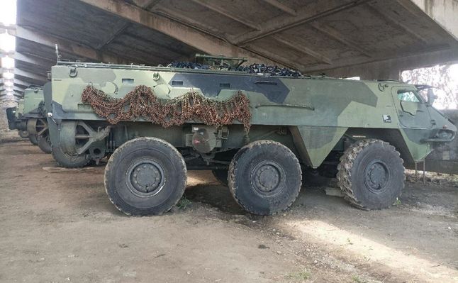 Fiński transporter w Ukrainie