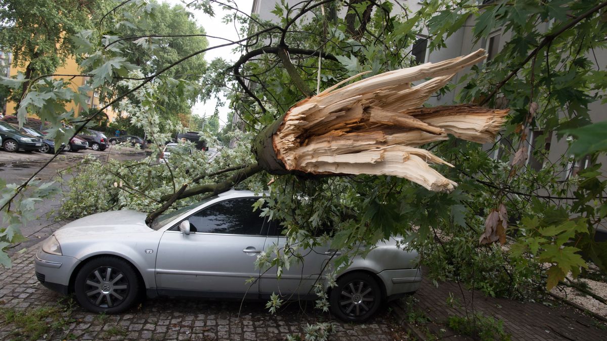 Uzyskanie odszkodowania wskutek nawałnicy czy burzy nie należy do łatwych