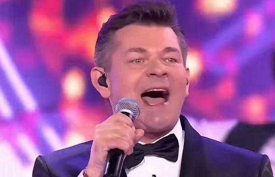 Polsat wygrał sylwestrową rywalizację. Republika przegrała z TVP