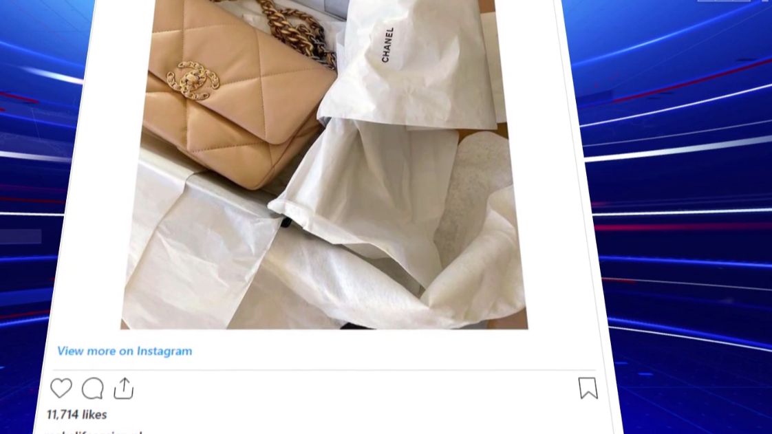 W "Wiadomościach" wspomniano o torebce Kasi Tusk.