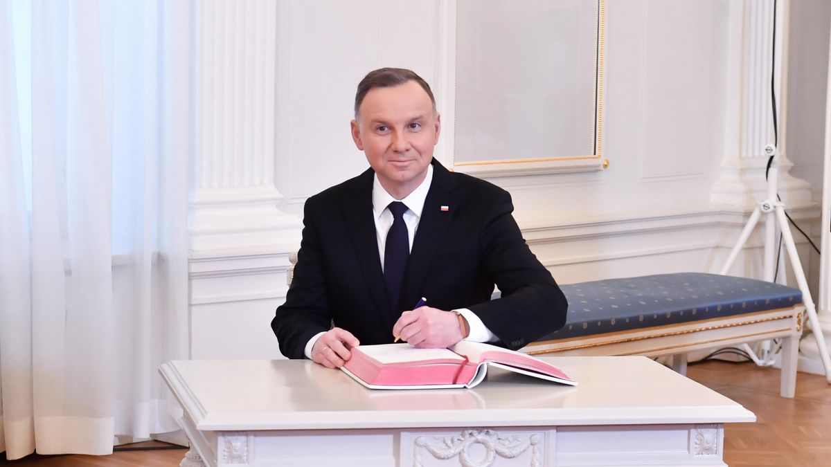 Obowiązkowy KSeF odroczony. Jest podpis prezydenta