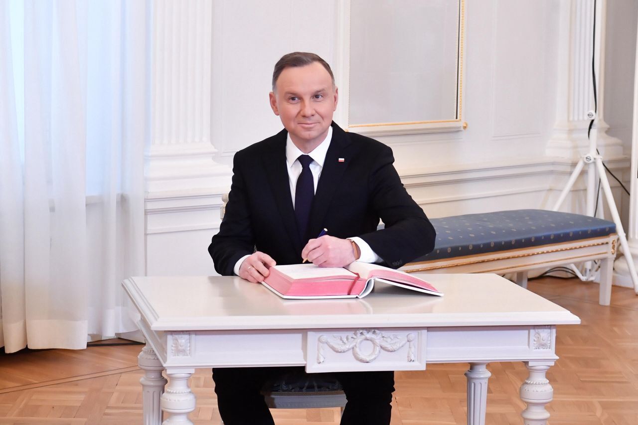 Prezydent podpisał. Szykuje się rewolucja w firmach. Ale później