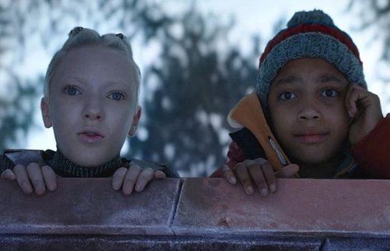 Niespodziewany gość w świątecznej reklamie John Lewis &amp; Partners (wideo)