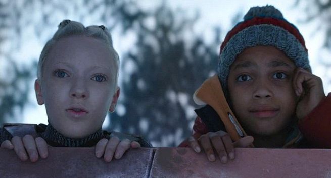 Niespodziewany gość w świątecznej reklamie John Lewis &amp; Partners (wideo)