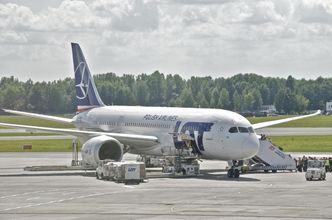 Awaryjne lądowanie w Glasgow. Dreamliner wrócił do Warszawy