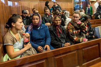 Romowie przed sądem. Za nielegalne koczowanie