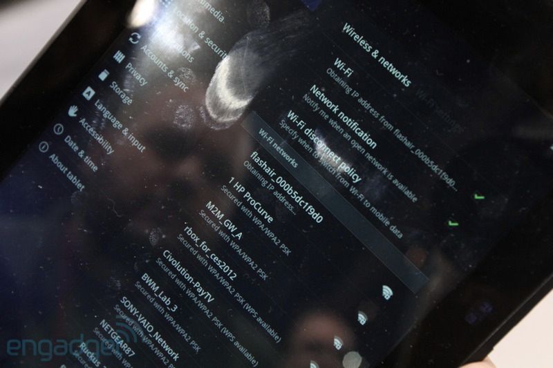 Zwykłe karty SD to już przeżytek. Po zwiększaniu pojemności przyszła pora na... wbudowane WiFi! 2