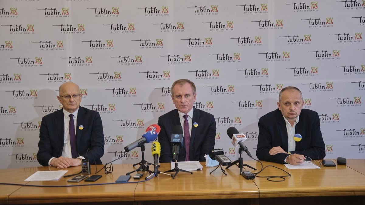 Na zdjęciu od lewej: Krzysztof Żuk, Andrzej Wojewódzki, Mariusz Banach
