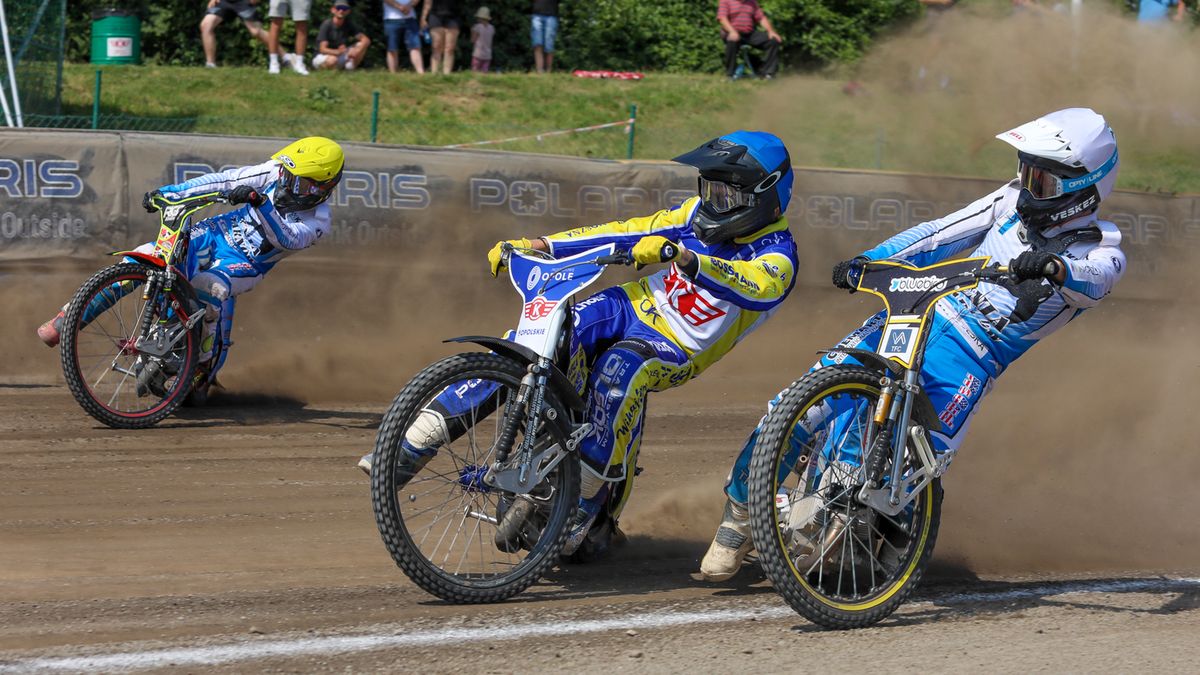 WP SportoweFakty / Arkadiusz Siwek / Na zdjęciu: Stanisław Melnyczuk w kasku niebieskim