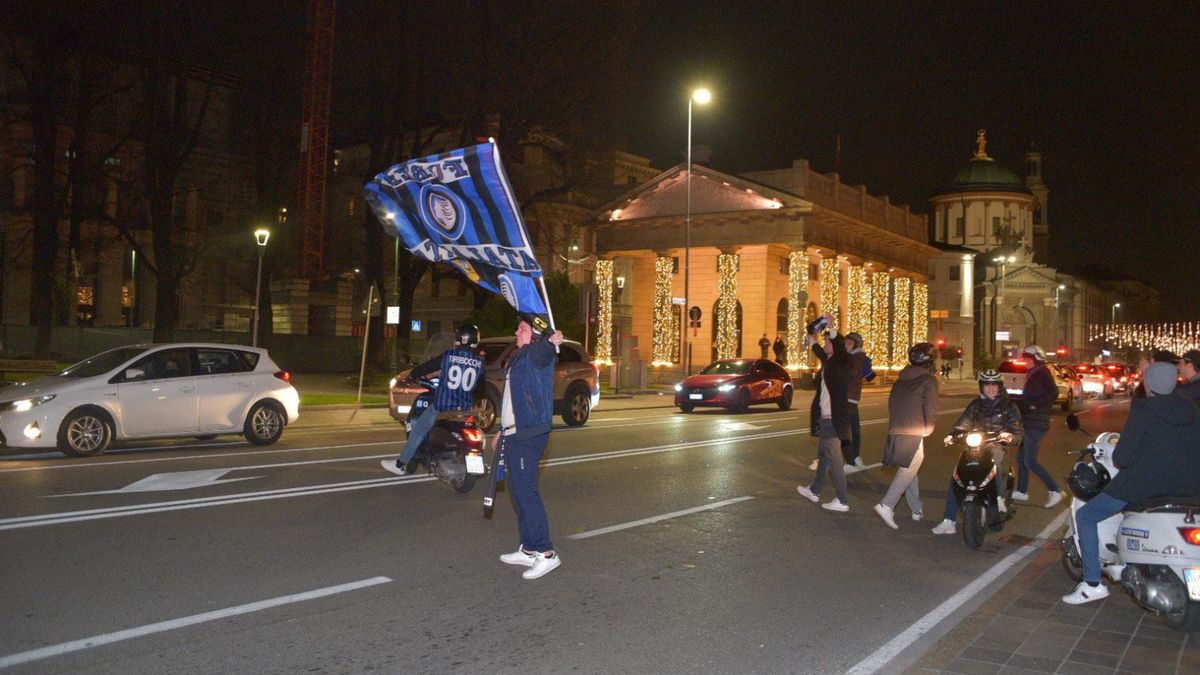 Getty Images / Na zdjęciu: radość kibiców Atalanty Bergamo