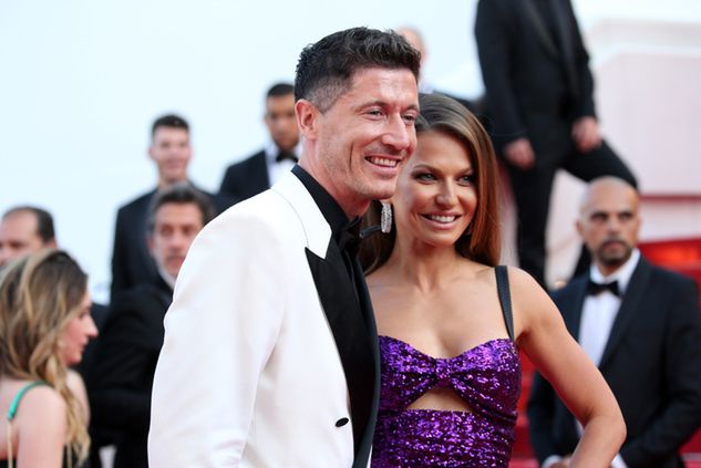 Anna i Robert Lewandowscy podczas festiwalu filmowego w Cannes (fot. Gisella Schober / Contributor / Getty Images).