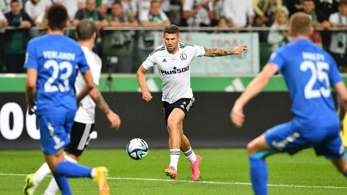 PAP / Radek Pietruszka / Paweł Wszołek (Legia Warszawa) w akcji