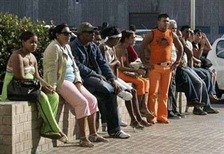 7400 komórek sprzedanych na Kubie w ciągu 10 dni 1