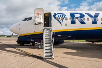 Ryanair znów tnie połączenia z Polski. Zimą zawiesi kolejne trasy
