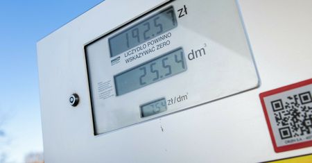 Polacy zapytani o niższe ceny paliw. Jednoznaczne wyniki sondażu