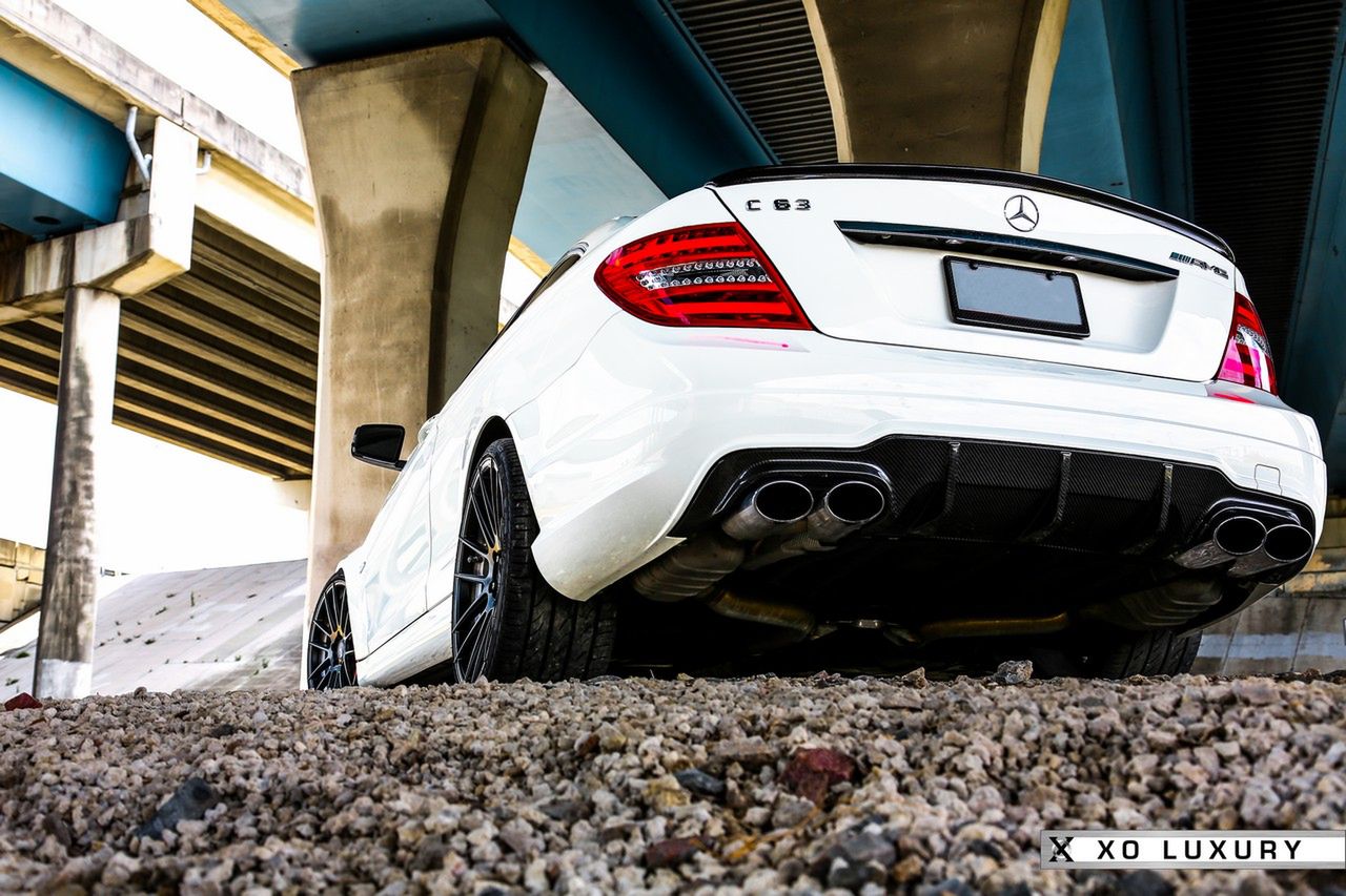 Mercedes C63 AMG XO Luxury_9