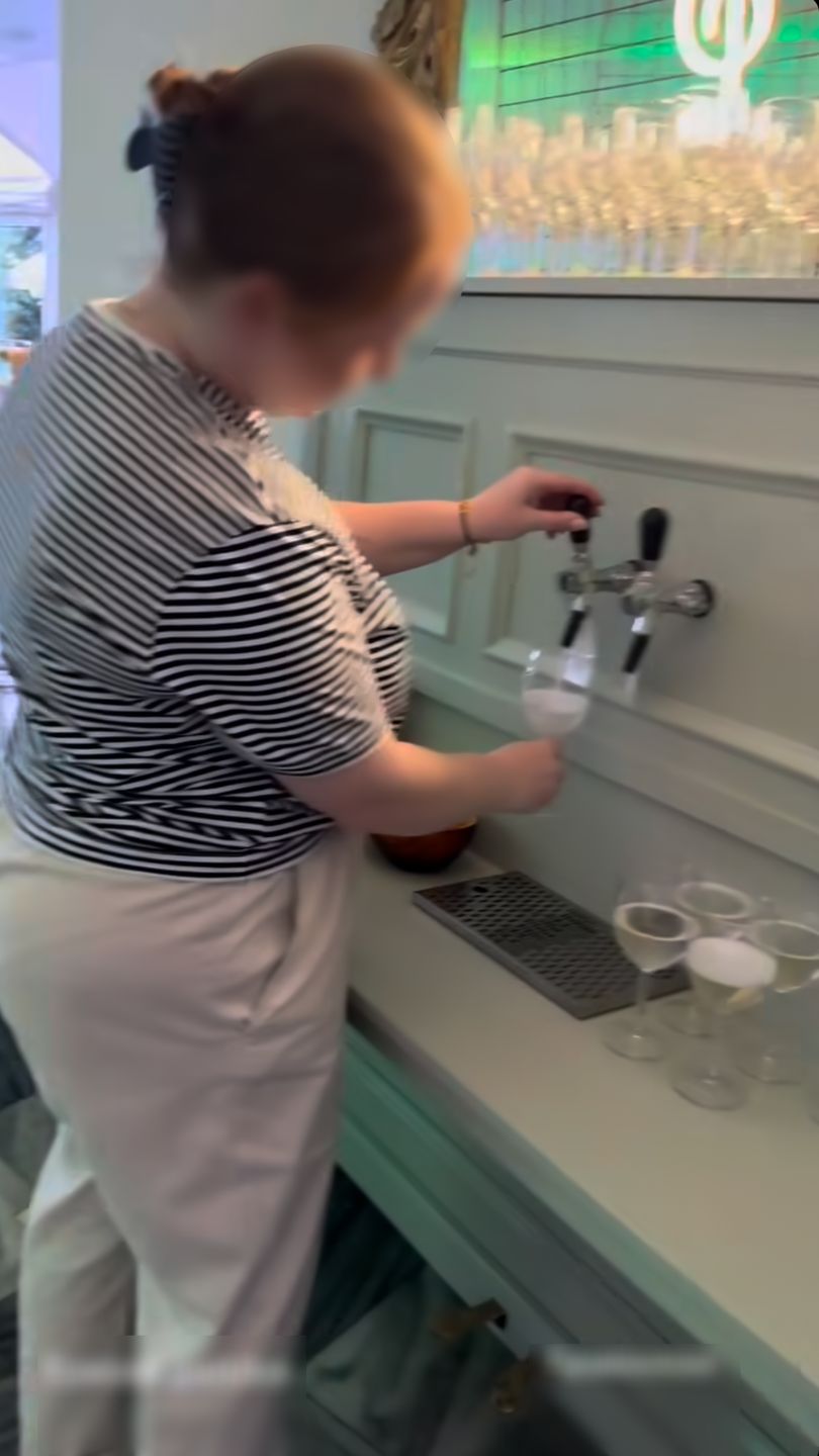Mama Ginekolog wprawiła huczną imprezę z okazji obrony specjalizacji