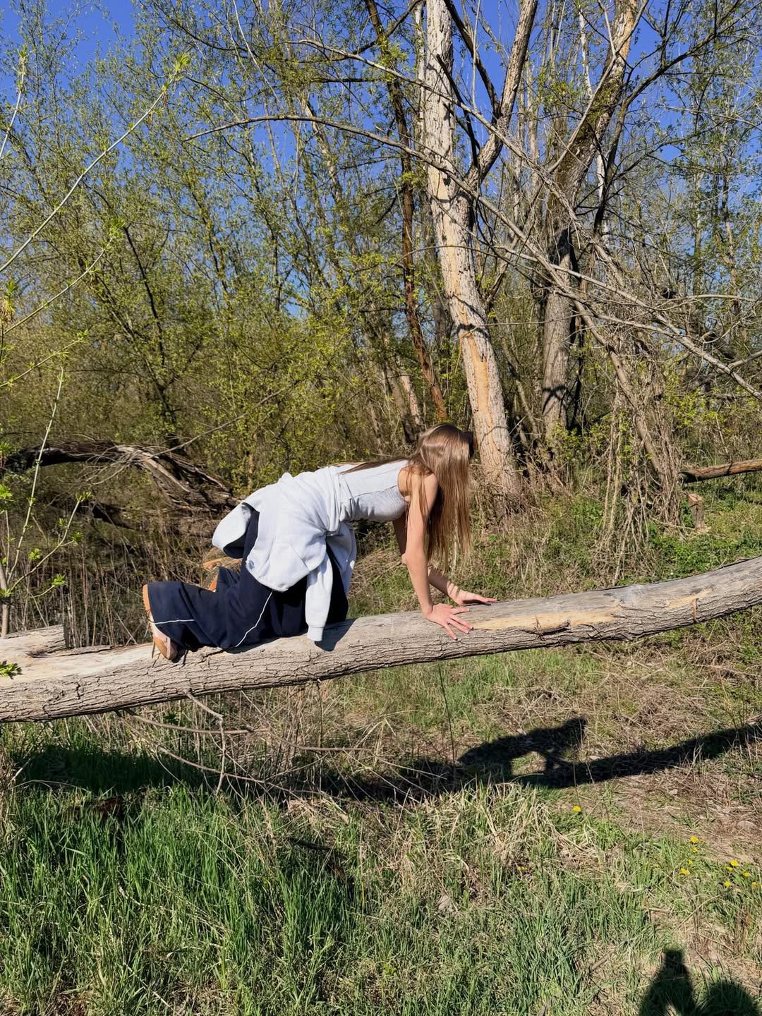 Sebastian Karpiel-Bułecka zabrał pociechy na rowery