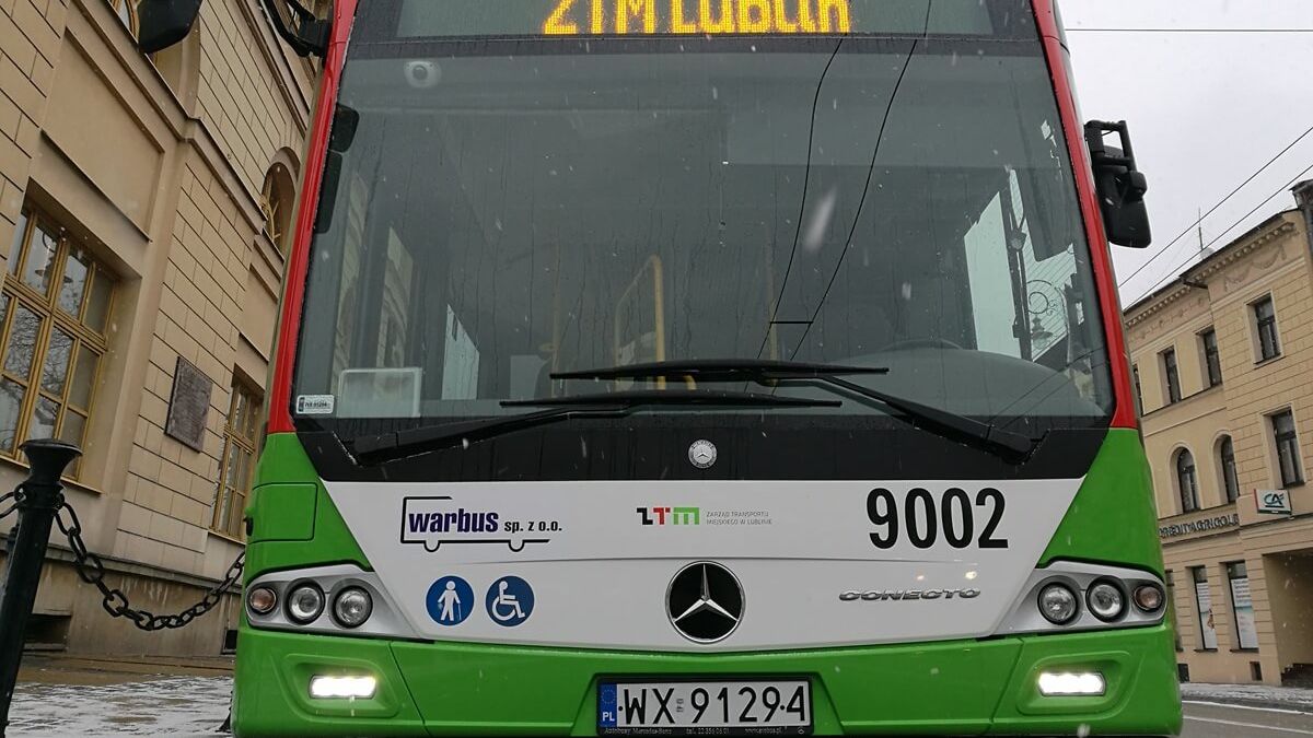 Autobus firmy Warbus