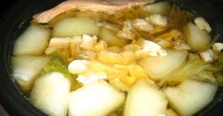 Beninkaza szorstka (chińska odmiana melona) gotowana z dodatkiem soli, odsączona