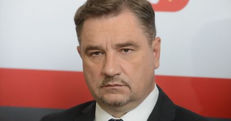 Piotr Duda kpi z opozycji. "Niech politycy PO siadają w niedzielę na kasy jako wolontariusze"