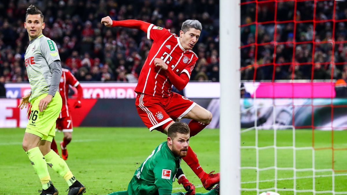 Zdjęcie okładkowe artykułu: Getty Images / Alexander Hassenstein / Robert Lewandowski (Bayern Monachium) strzelający gola 1. FC Koeln