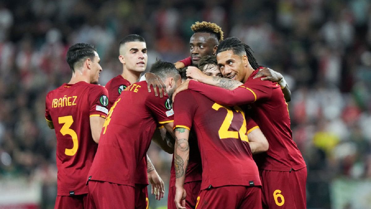 Zdjęcie okładkowe artykułu: Getty Images / Giuseppe Maffia/NurPhoto / Na zdjęciu: piłkarze AS Roma