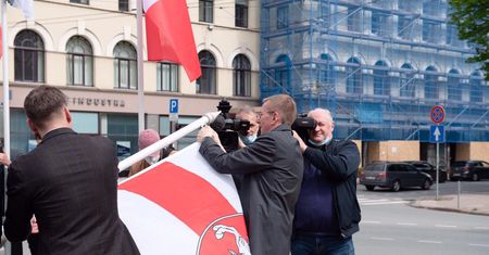 Awantura o flagę. Białoruś wydala łotewskich dyplomatów. Łotwa odpowiada