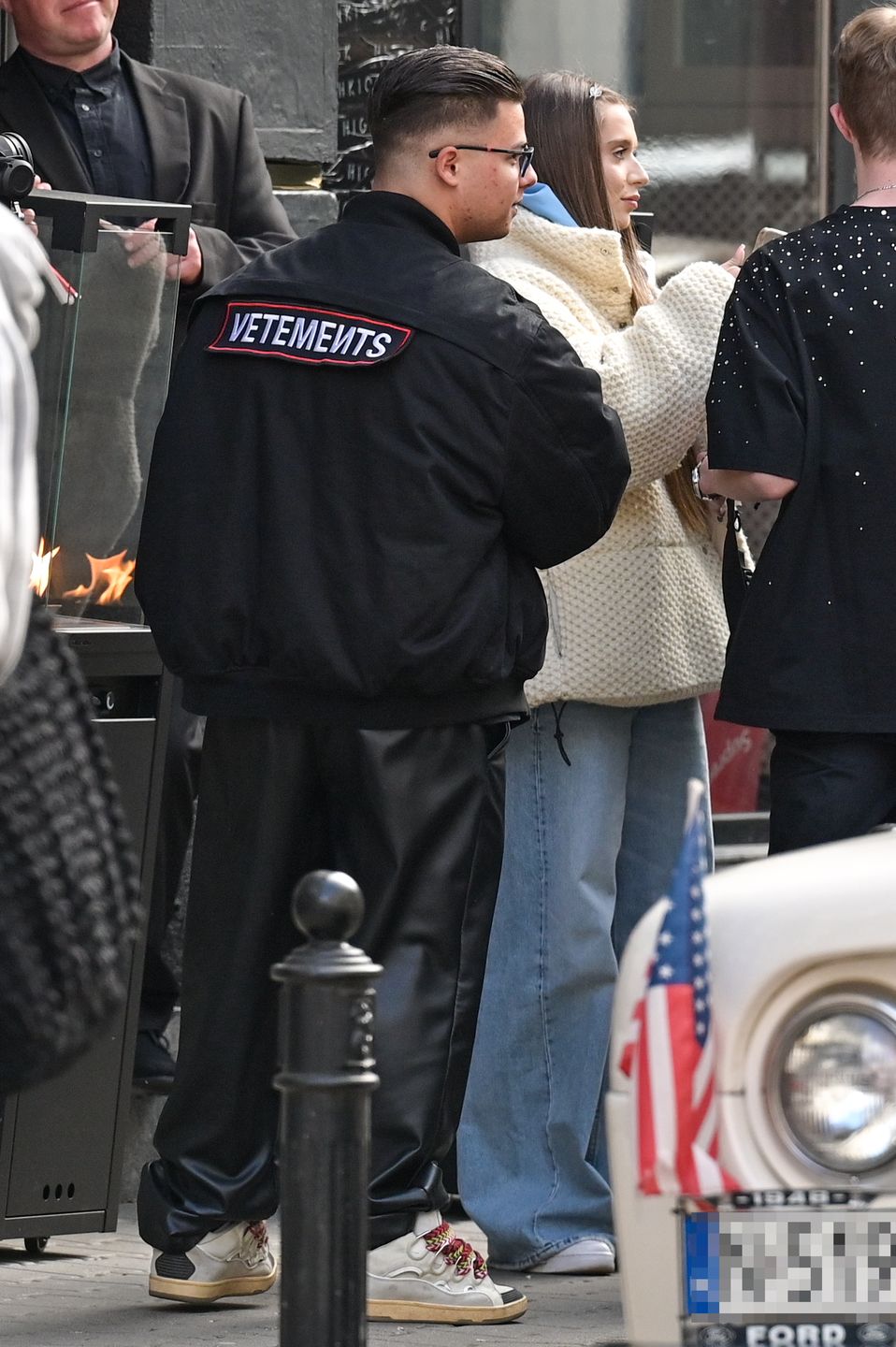 Odpicowany Allan Krupa "przyłapany" z dziewczyną