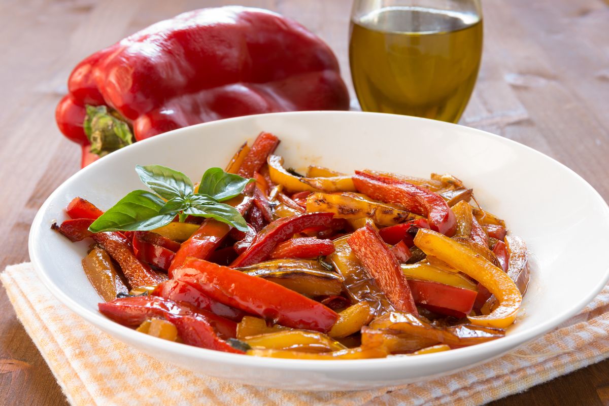 Bazą włoskiego specjału jest papryka, najlepiej w różnych kolorach