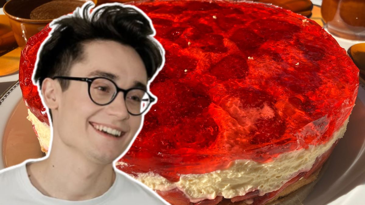 Tort truskawkowy z przepisu Rozkosznego bardzo krótko był cały