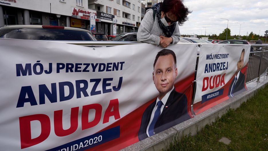 Wybory 2020. Andrzej Duda cały czas liderem