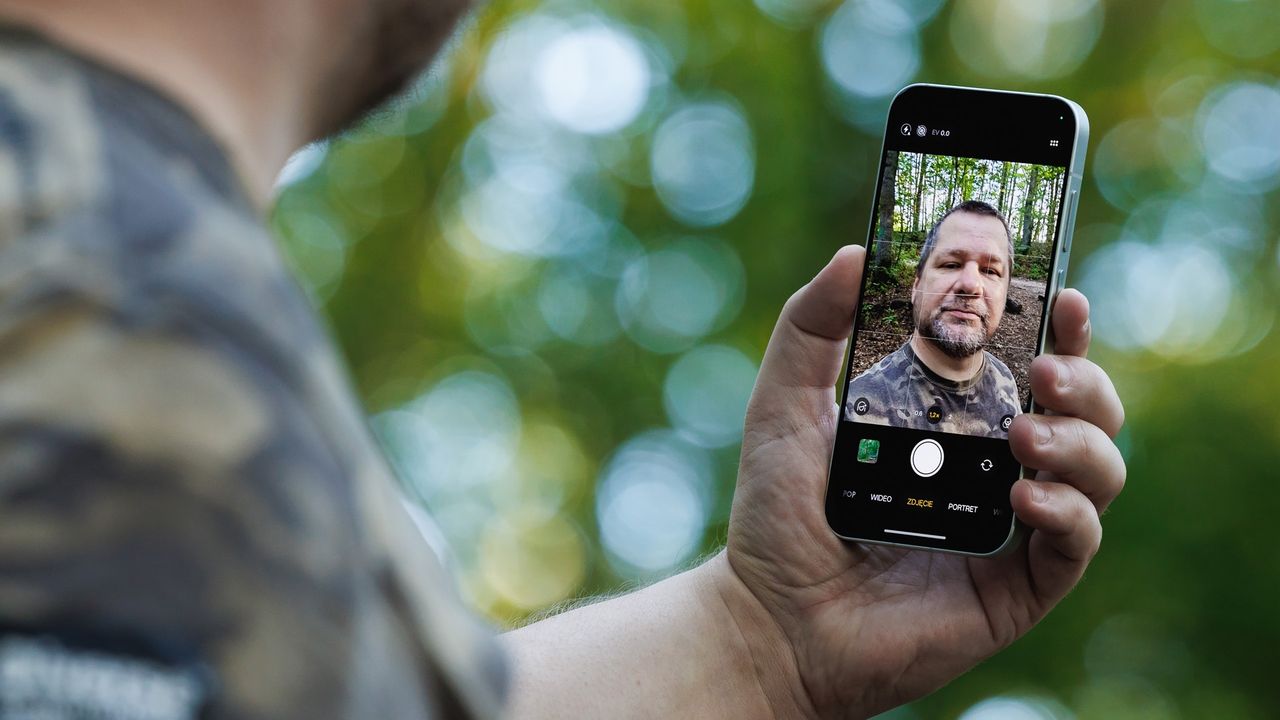 Selfie z przedniej kamery.