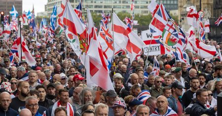 Skrajna prawica rośnie w siłę. Marsz w Londynie na ponad 100 tys. osób