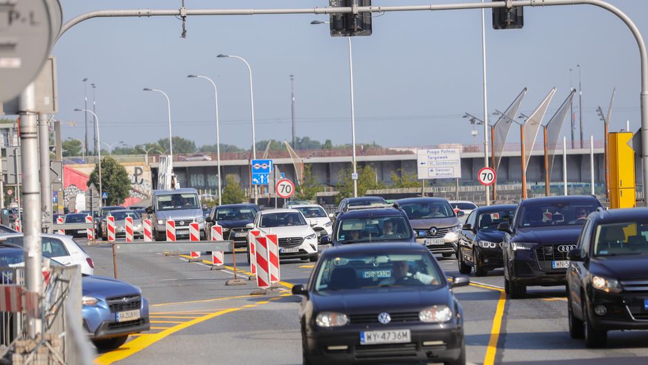 Język gestów, którymi posługiwali się kierowcy, bardzo zubożał. Częściej na drogach wyrażane są negatywne emocje