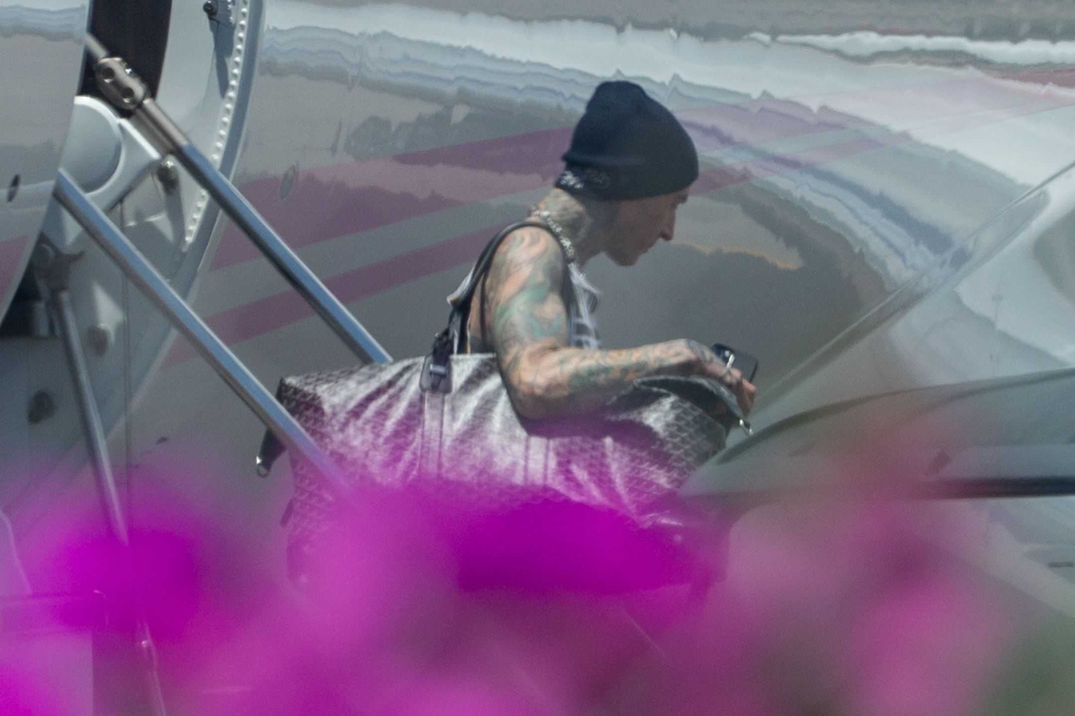 Travis Barker wsiadł na pokład samolotu 