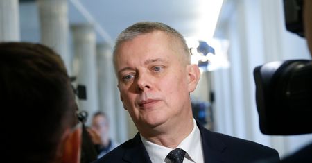 Dziennikarz opublikował SMS-a do posłów opozycji. Reakcja