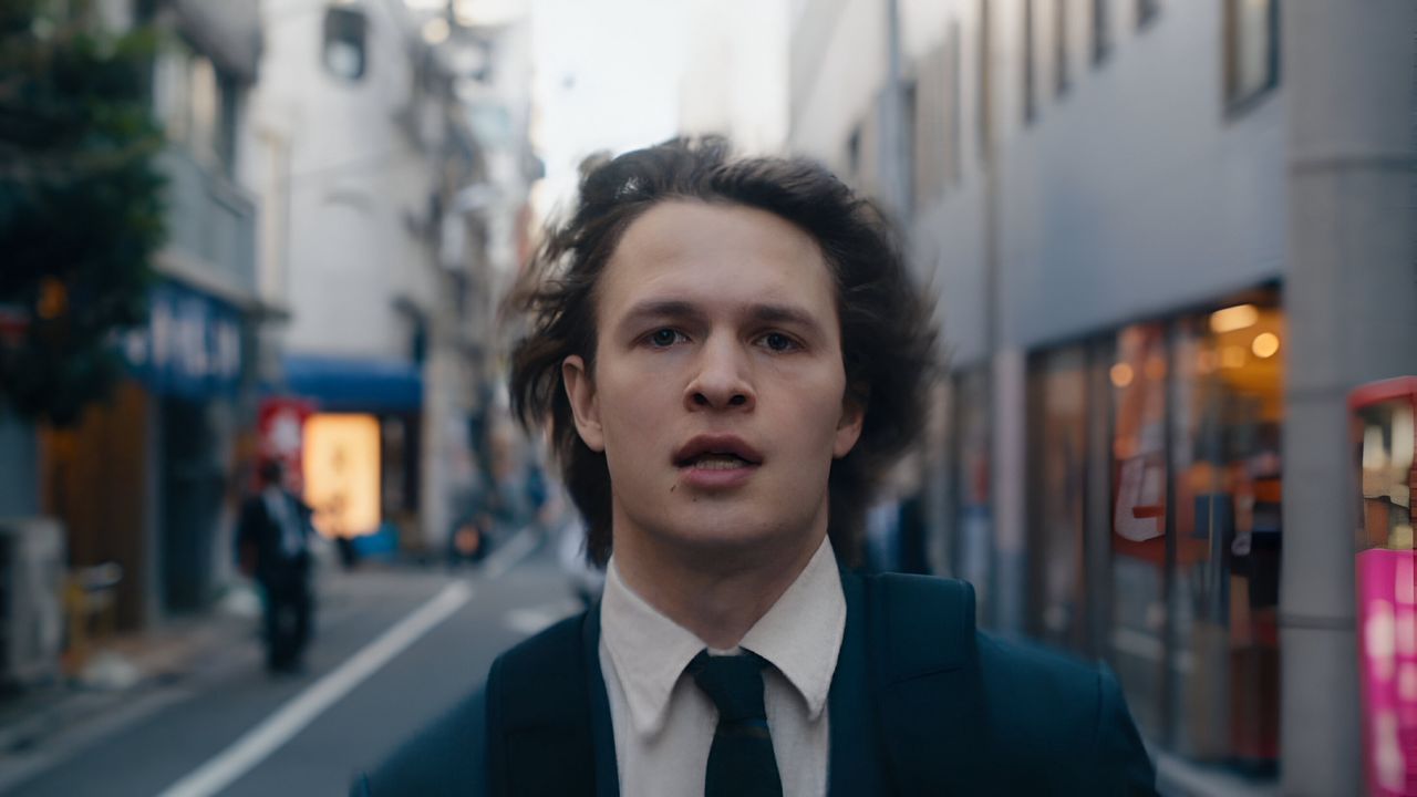 Ansel Elgort w hitowym serialu "Tokyo Vice"