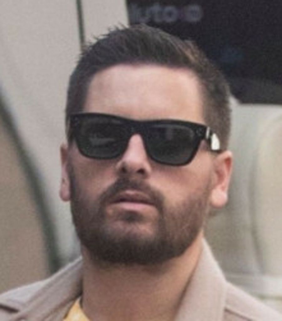 Scott Disick przyłapany na zakupach z nową "przyjaciółką" 