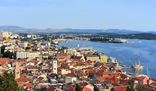 Na pięknej plaży mieścił się kiedyś obóz koncentracyjny, a kawałek lasu był miejscem wojennej potyczki. Takiej Chorwacji nie znacie