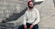 Idealne spodnie dresowe męskie - na co dzień i do ćwiczeń. Zobacz, jakie modele warto wybrać!