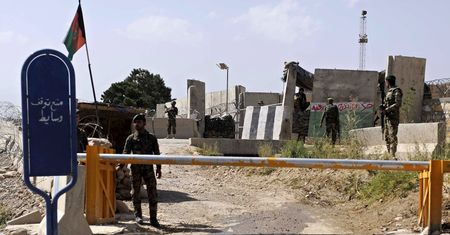 Afganistan: Zamachowiec zastrzelił siedmiu policjantów