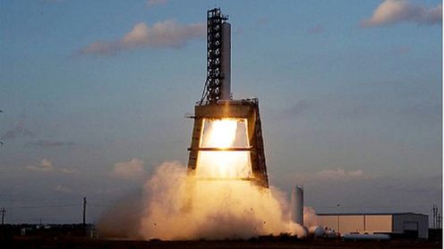 Falcon 9 - prywatna rakieta kosmiczna ma pierwsze kontrakty! 1