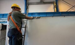 Prześwietlili ciężarówki. Znaleźli ponad 20 tys. paczek papierosów