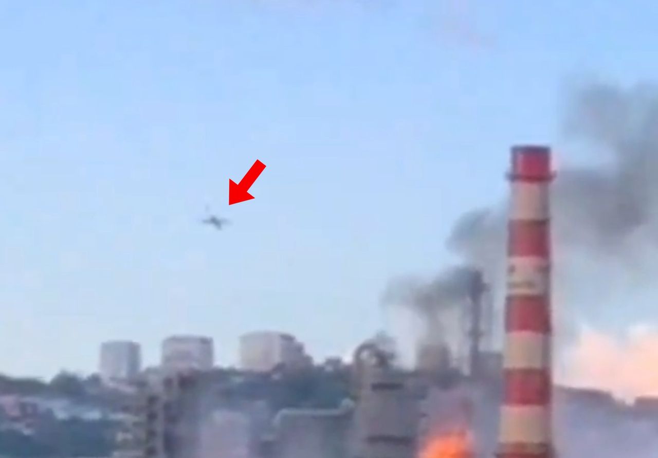 Drone Lyuty attacking a Russian refinery