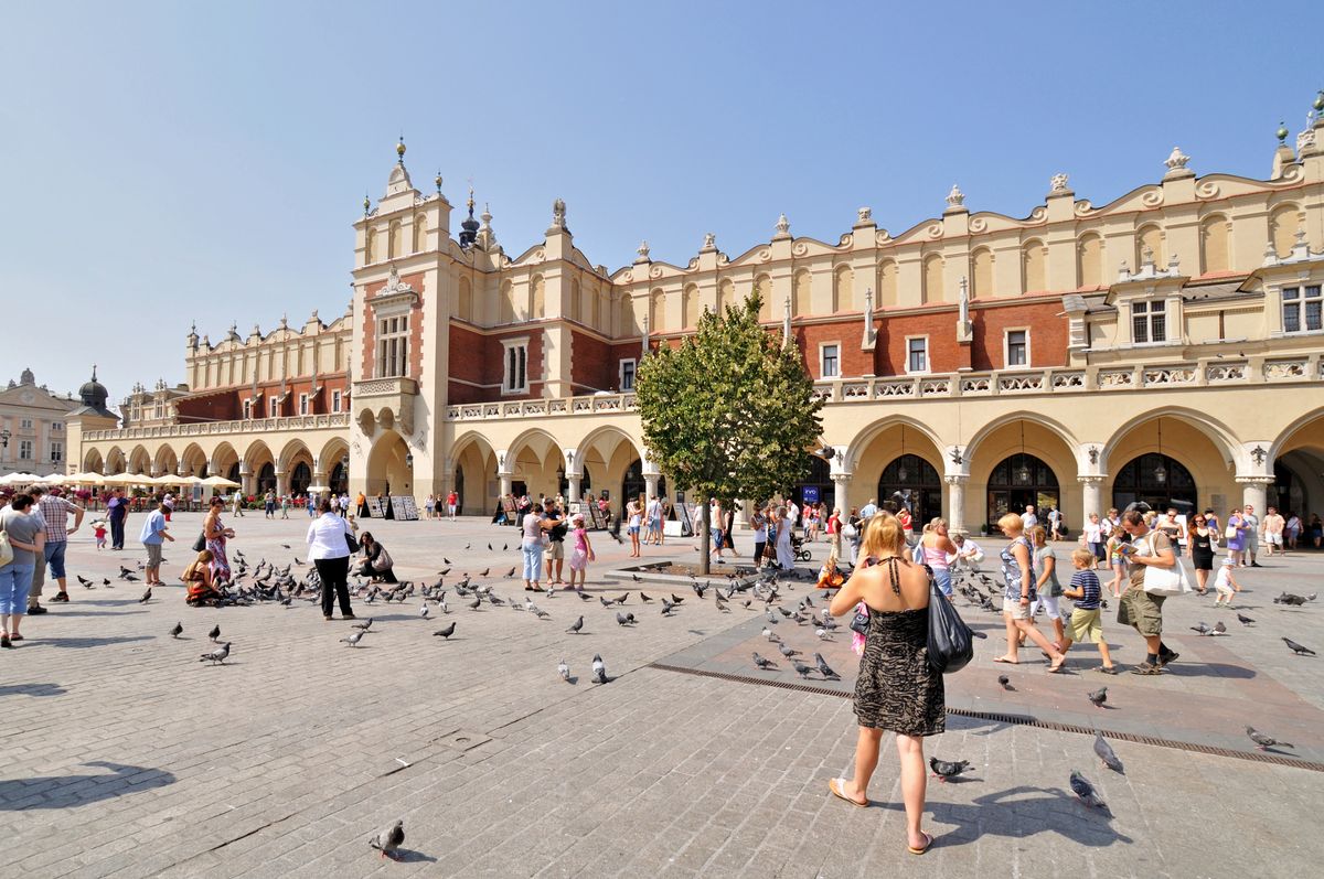 Kraków co roku odwiedzają tłumy turystów 