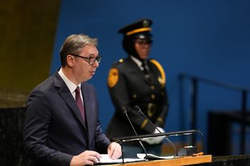 Pokazał dokumenty o "sarajewskim safari". Pada nazwisko prezydenta Serbii